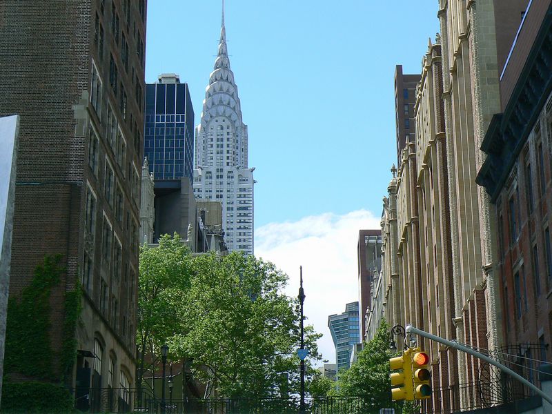 Chrysler Building: Chrysler Building vu de la 43eme Street 4